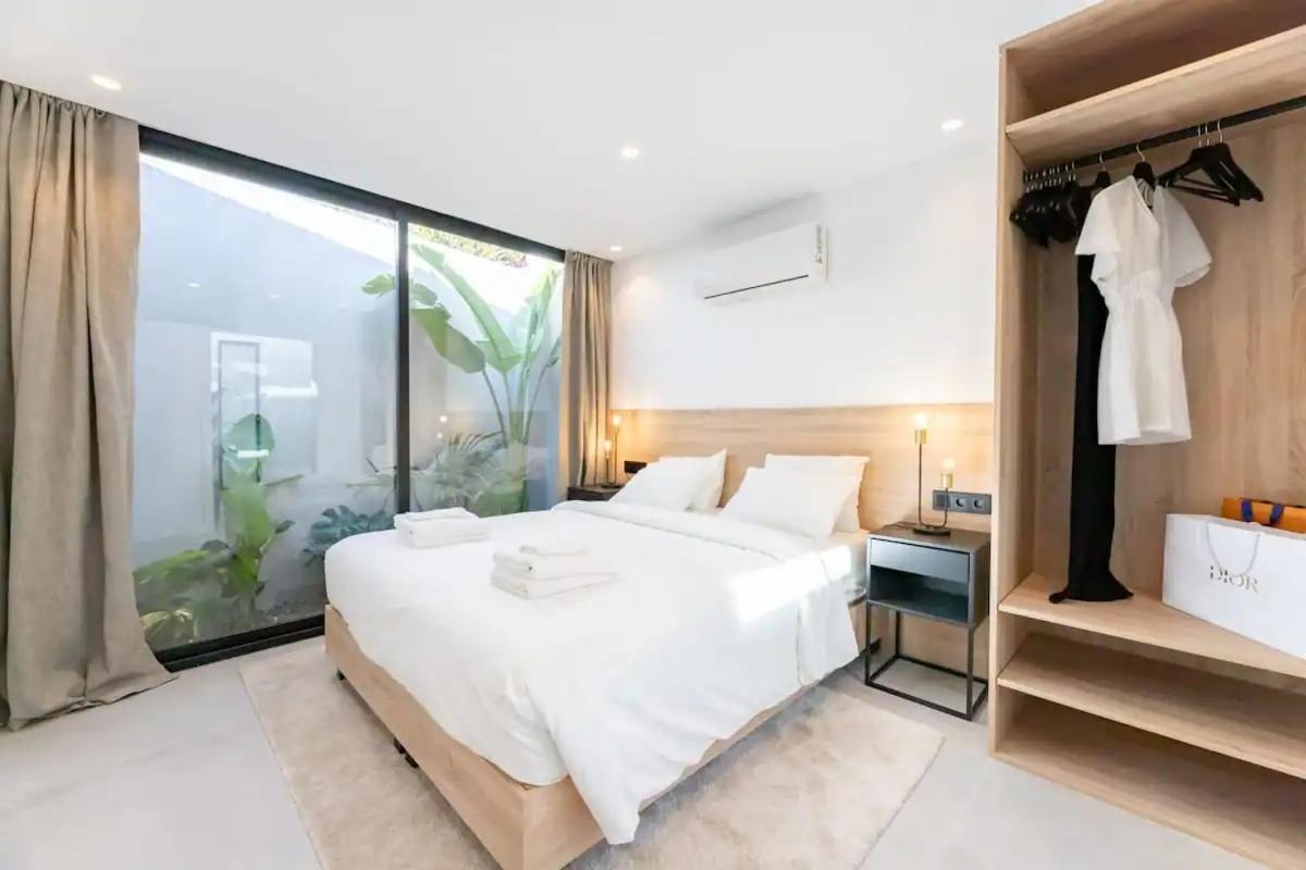 Peman Luxurious Beachside Marbellac