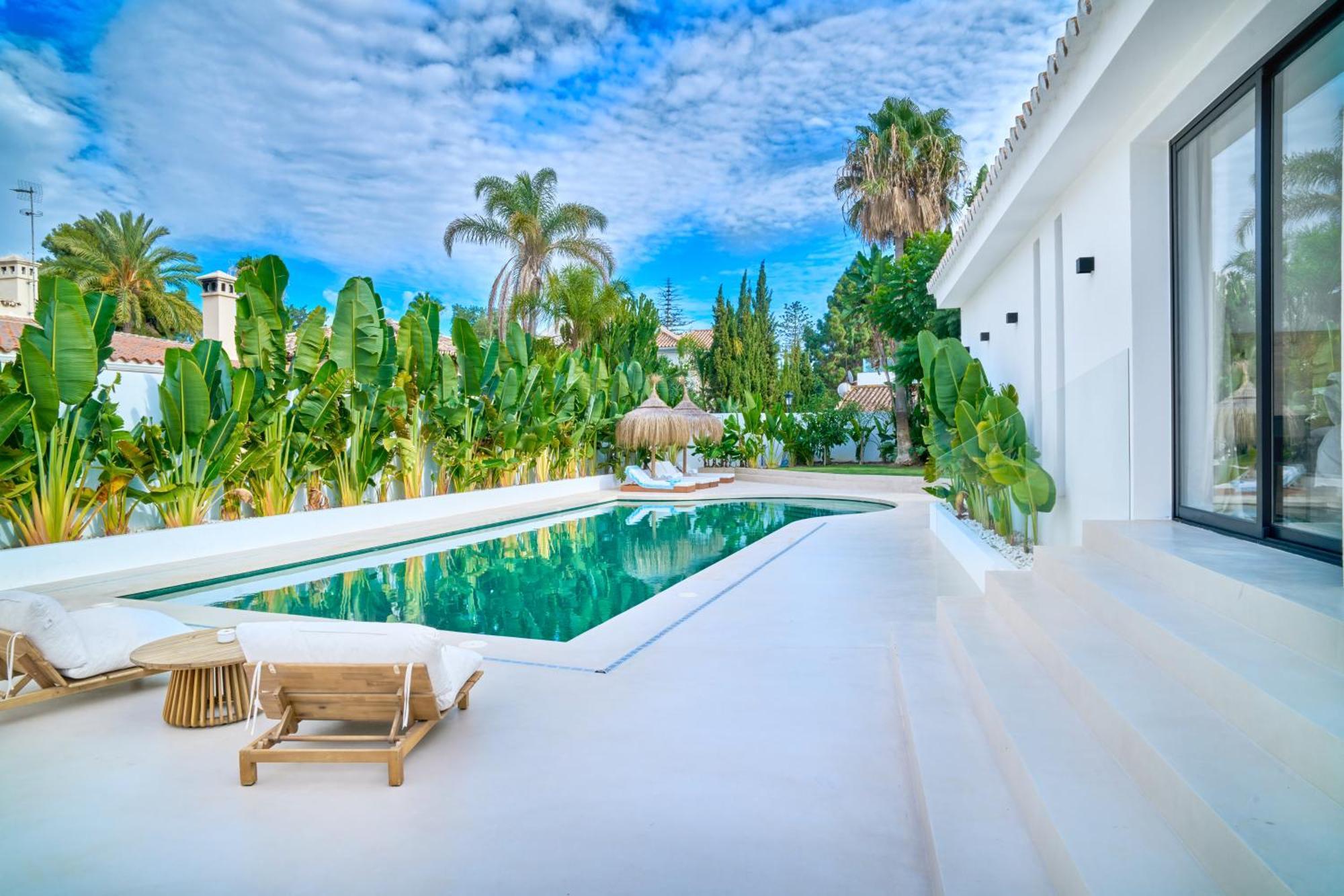 Peman Luxurious Beachside * Marbellac