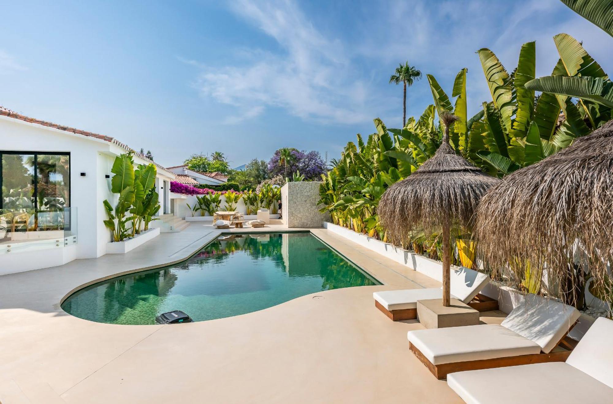 Peman Luxurious Beachside * Marbellac