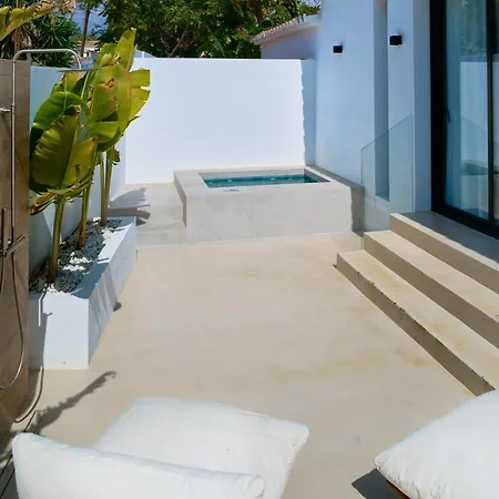 Villa Peman Luxurious Beachside Villa Marbella Exterior photo